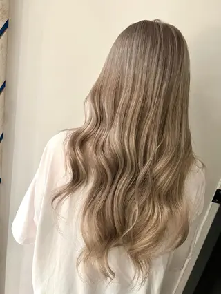 ロング カラー ヘアアレンジ 🔥ハイトーンカラー ギャルNAOKI🔥のヘアスタイル