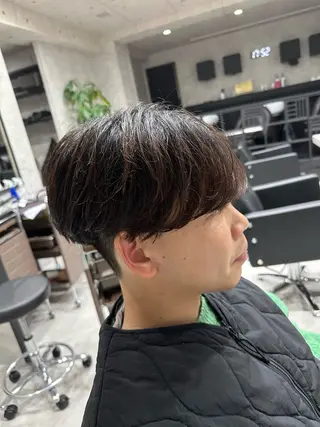 ショート パーマ メンズ ユウ🪄 パーマ指名No1のヘアスタイル