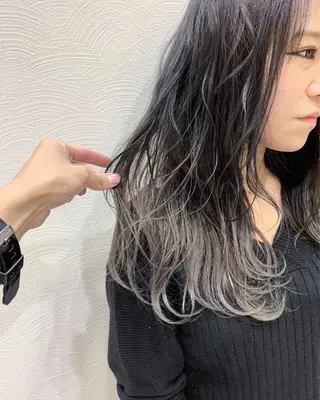 ロング カラー SAKURA 原宿所属・なかの たくみのヘアスタイル