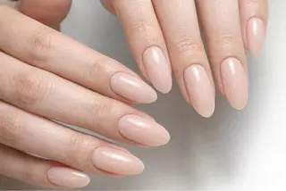 ネイル Marie Laure所属・ふるいち きらのネイルデザイン