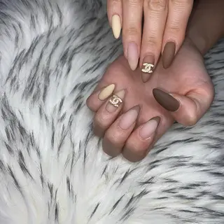 ネイル la vie  Luire所属・la vie Luire ｱｽｶのネイルデザイン