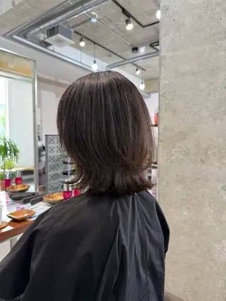 ミディアム カラー カイリ /レイヤーカットのヘアスタイル