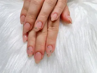 ネイル リスブラン AYUMI 🍎のネイルデザイン