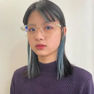 ミディアム カラー ホリケ アオイのヘアスタイル