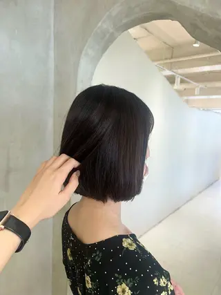 ミディアム effect横浜所属・切りっぱなしボブ/ 艶カラー/綾莉のヘアスタイル