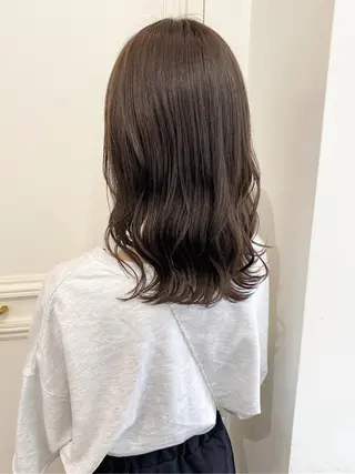 ミディアム カラー ハガ コトコのヘアスタイル