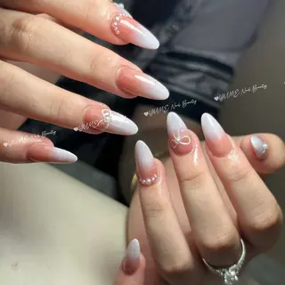 ミディアム ガー NAILのネイルデザイン