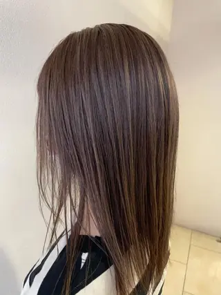 ミディアム カラー 沢田 瞳のヘアスタイル