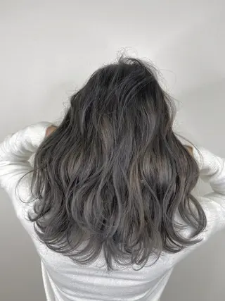 セミロング カラー 髪質改善 カラー専門店のヘアスタイル