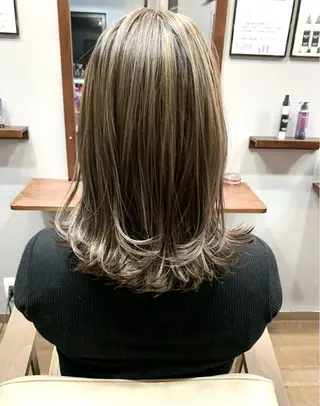 ミディアム カラー ヘアアレンジ リップカール 神戸のヘアスタイル