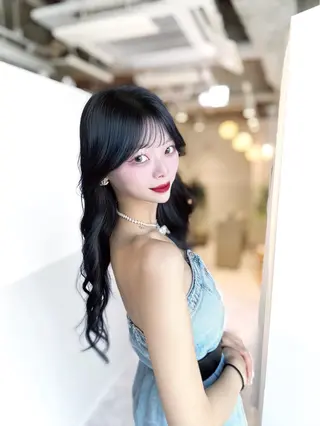 ミディアム カラー 顔まわりの神様✨ 透明感カラー藤嶋秀幸のヘアスタイル