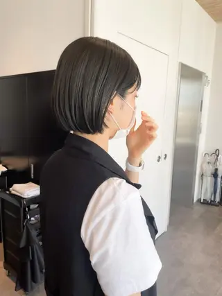 ショート カラー ヘアアレンジ ミニボブ/ブリーチ 🌈MISATOのヘアスタイル