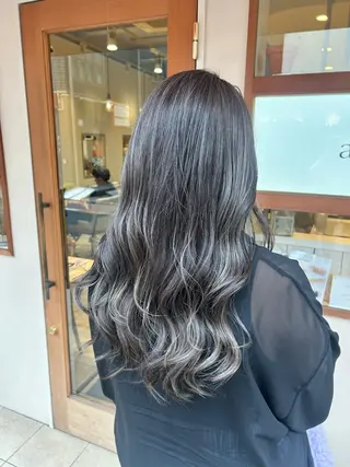 ロング カラー 大川 夏実のヘアスタイル