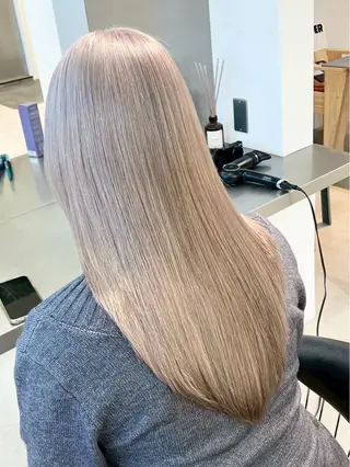 ロング HIKARI LUCK TOKYOのヘアスタイル