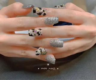 ネイル MOA NAIL所属・MoaNail🫶 Yoshiのネイルデザイン