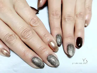 ネイル YUMI NAGAI  のネイルデザイン