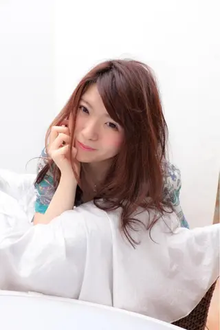 セミロング 小林 伊織のヘアスタイル