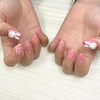 ネイル Nail Blue512所属・Nailist MINORIのネイルデザイン