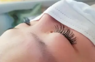 マツエク・マツパ Lily所属・大野 友梨のヘアスタイル