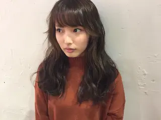 セミロング カラー NOUN所属・eri kinjoのヘアスタイル