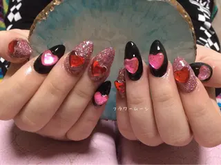 ネイル フラワー ムーンのネイルデザイン