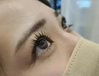 マツエク・マツパ 関口 友菜のヘアスタイル