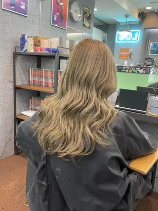 セミロング カラー Le'a所属・渋谷/フェード/ 國分 翔のヘアスタイル