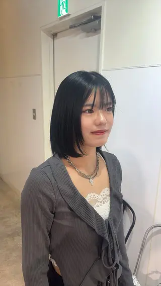 ミディアム AMRITA omotesando所属・艶ｶﾗｰ･:*個性派 ﾈｲﾙ🦋mire-のネイルデザイン