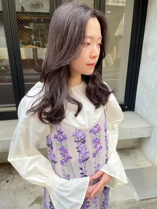 セミロング カラー 🩰オリーブ/ ベージュ松本咲花🩰のヘアスタイル