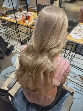 ロング ベージュカラー/新潟 カラー特化/落合優吾のヘアスタイル