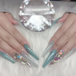 ネイル be+所属・be +のネイルデザイン