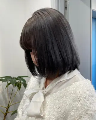 ミディアム カラー ミルクティー× グレージュMOMOのヘアスタイル