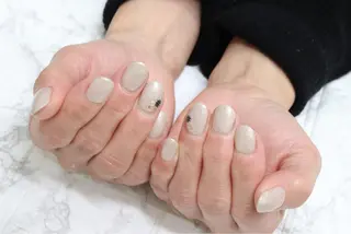 ミディアム ネイルN-STYLE スタッフのネイルデザイン