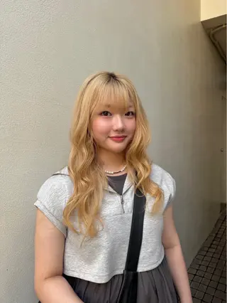 ロング aoi /ニュアンス /透明感カラーのヘアスタイル