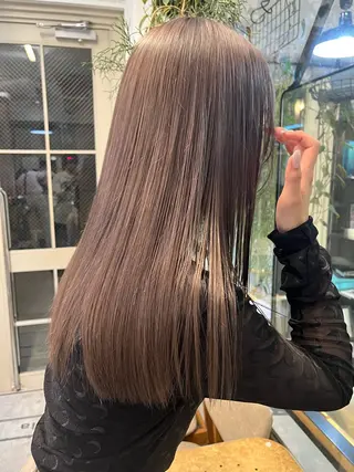 セミロング カラー ナチュラルなhair / ヨシダトモキのヘアスタイル