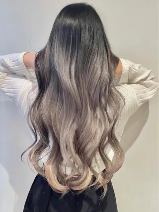 ロング カラー パーマ ヘアアレンジ 【公式】amble luxe池袋東口🩷のヘアスタイル
