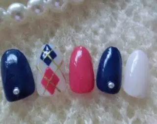 ネイル ゲン レイカのネイルデザイン