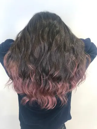 セミロング カラー 森本 笑のヘアスタイル