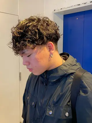 ショート パーマ メンズ レイヤーボブ/ 艶カラー/サナ🌼のヘアスタイル