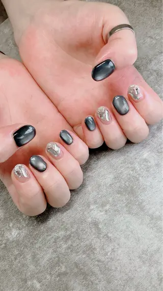 ネイル haleyume所属・shino🌟 痛ネイルのネイルデザイン