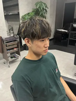ショート カラー メンズ 【店長】メンズ職人 短髪　ハイトーン🔥のヘアスタイル