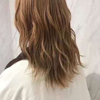 セミロング カラー akane .のヘアスタイル