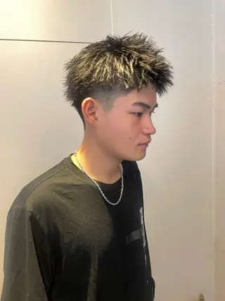 ショート メンズ RIN／韓国ヘア レイヤーカットのヘアスタイル