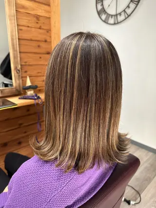 ミディアム ハットリ 代表のヘアスタイル