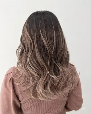 ロング ✴️Siesta✴️ 透明感ヘアカラーのヘアスタイル