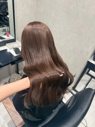 ロング 艶ブラウン/赤み消し /盛れる顔周りのヘアスタイル