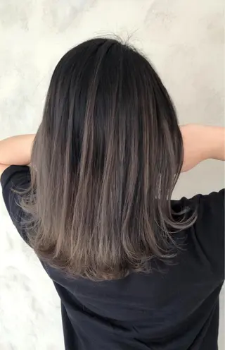 ミディアム カラー ヘアアレンジ AHNKISM AHNKISMのヘアスタイル