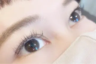 マツエク・マツパ 𝐑𝐮𝐧𝐚❤︎ ワンホンの眉毛・アイブロウイメージ