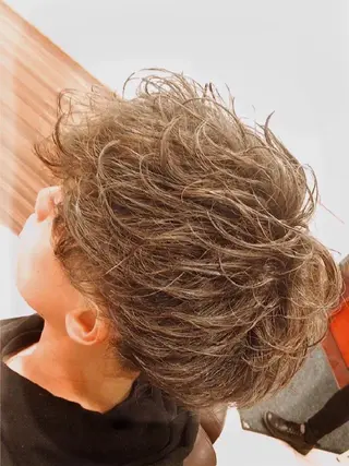 ミディアム ゼロスバーバーショップ所属・予約1000件超 ✨メンズパーマのヘアスタイル