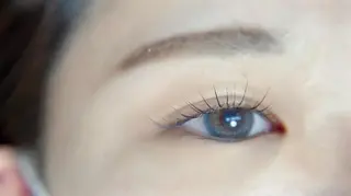 パーマ LINO所属・Lino HONAMIのマツエク・マツパデザイン